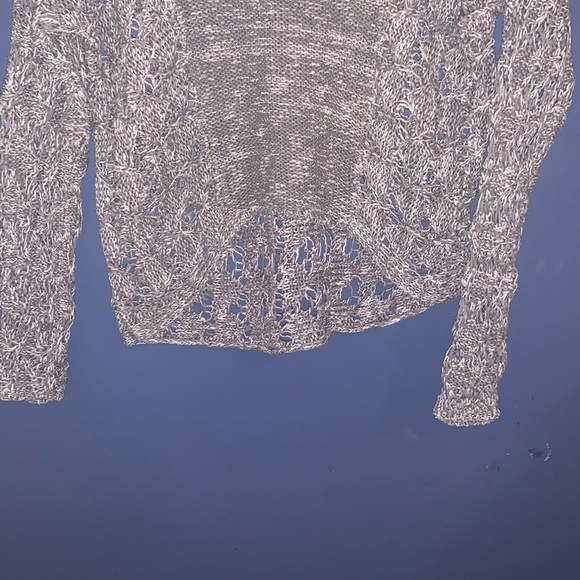 Apt 9, gray and white mesh sweater size M - Picture 4 of 5